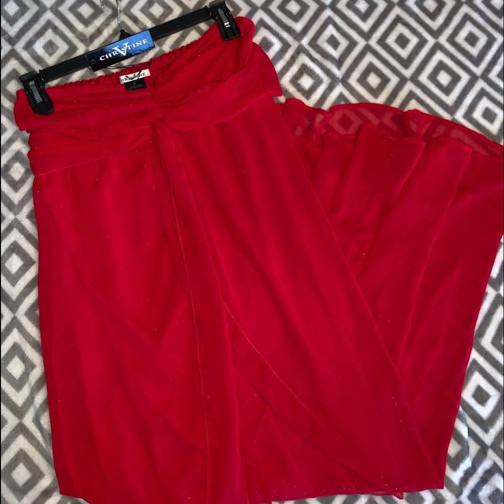 ❤️ Gorgeous Red Strapless Maxi Dress ❤️